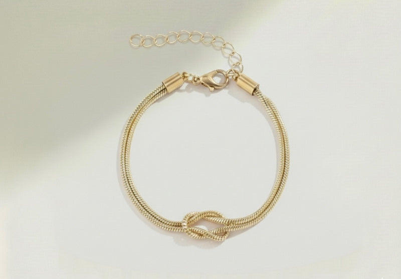 The Eternal Love Knot